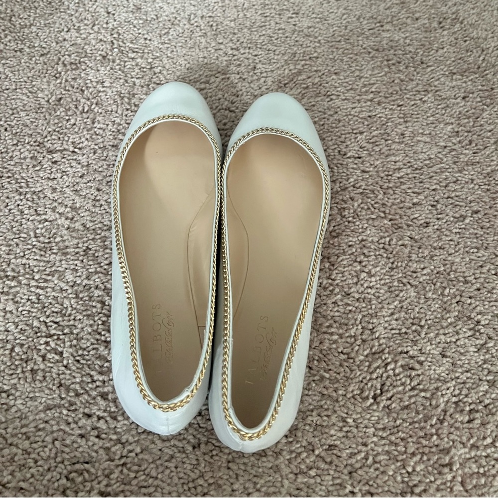 Brand new Talbots off white flats size 9.5.